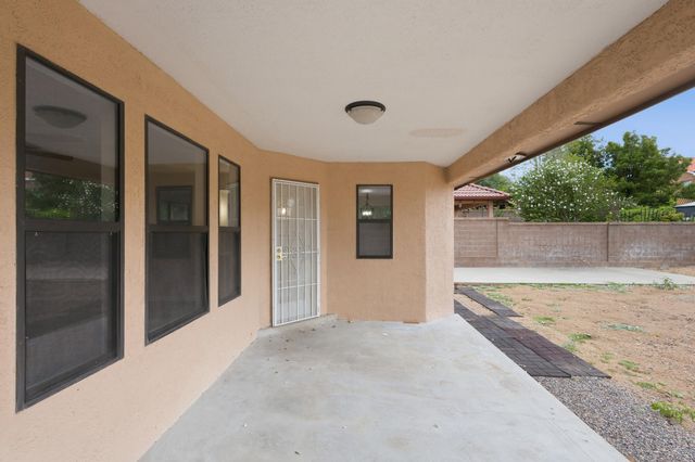 7628 Oakland Avenue NE, Albuquerque, NM 87122