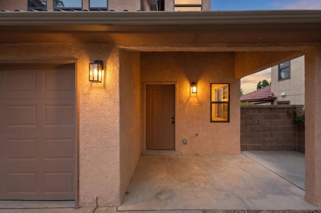 7628 Oakland Avenue NE, Albuquerque, NM 87122