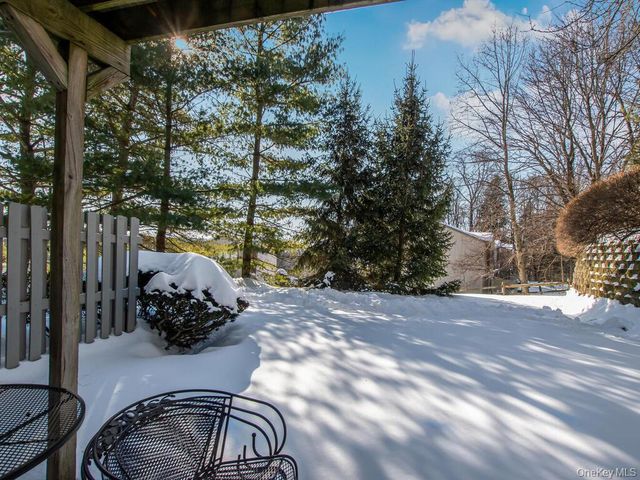 31 Winchester Avenue, Peekskill, NY 10566