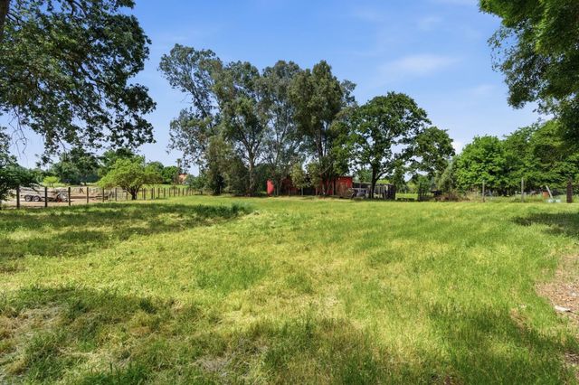 8818 Grant Line Rd, Elk Grove, CA 95624