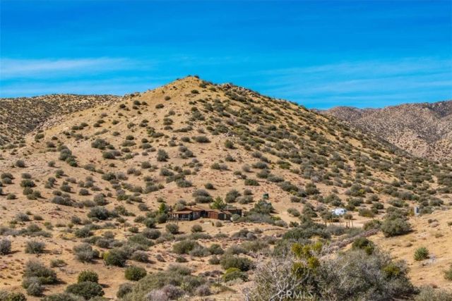 2841 Tumbleweed, Pioneertown, CA 92268