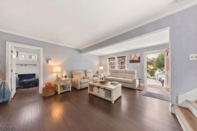 71 Spring St, Nutley Twp., NJ 07110