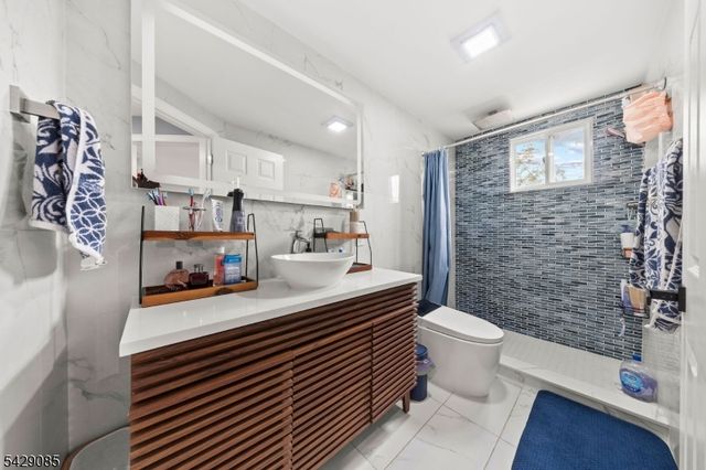 71 Spring St, Nutley Twp., NJ 07110
