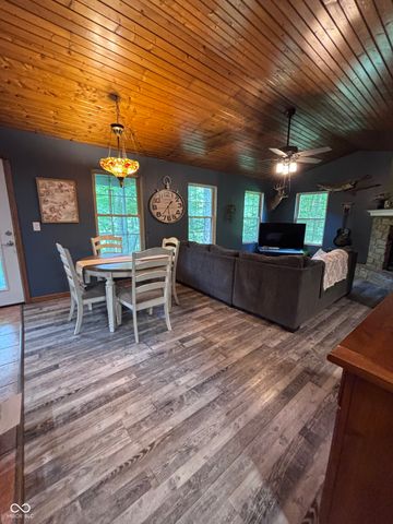 8255 Center Lake Road, Nineveh, IN 46164