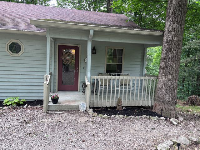 8255 Center Lake Road, Nineveh, IN 46164