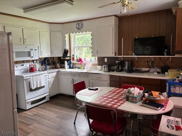 33 Longview Ave, Randolph Twp., NJ 07869