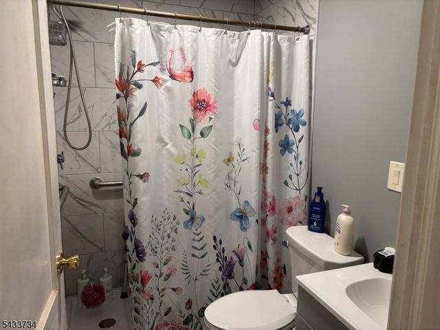 33 Longview Ave, Randolph Twp., NJ 07869
