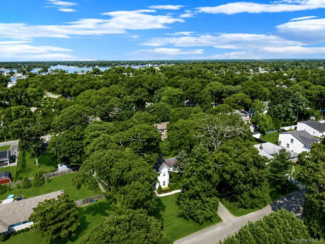 138 Holiday Boulevard, Center Moriches, NY 11934