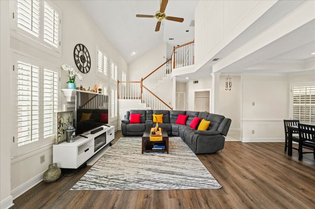 9420 Blue Jay Way, Irving, TX 75063