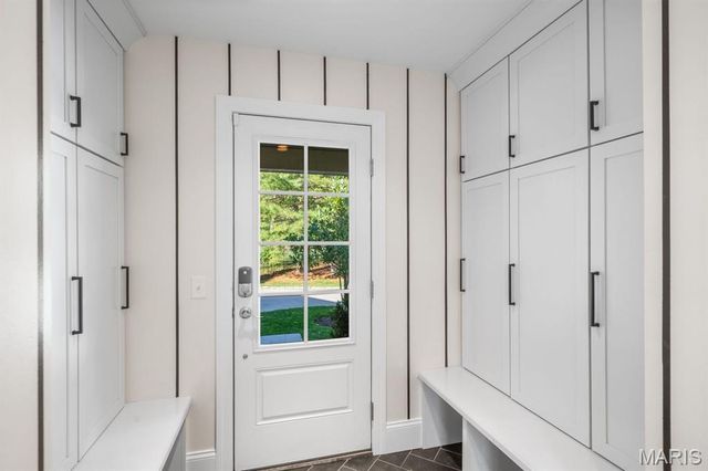 12 Ladue Manor, Ladue, MO 63124