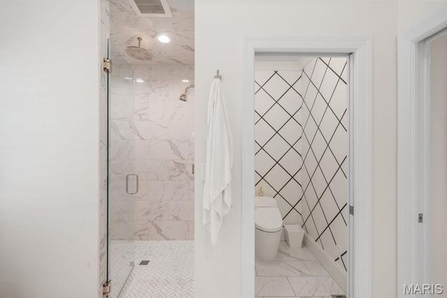 12 Ladue Manor, Ladue, MO 63124