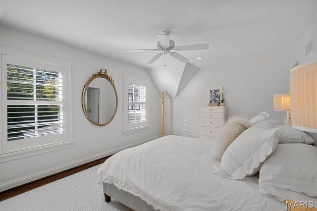 12 Ladue Manor, Ladue, MO 63124