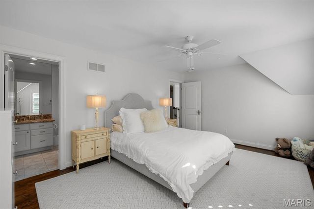 12 Ladue Manor, Ladue, MO 63124