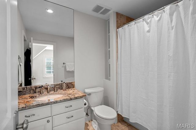 12 Ladue Manor, Ladue, MO 63124