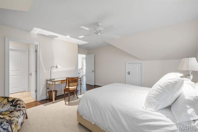 12 Ladue Manor, Ladue, MO 63124