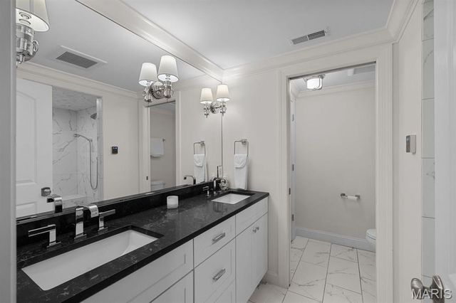 12 Ladue Manor, Ladue, MO 63124