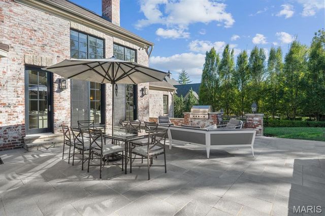 12 Ladue Manor, Ladue, MO 63124