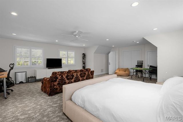 12 Ladue Manor, Ladue, MO 63124