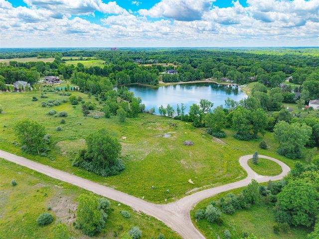 5670 E Stone Valley Drive, Ann Arbor, MI 48105