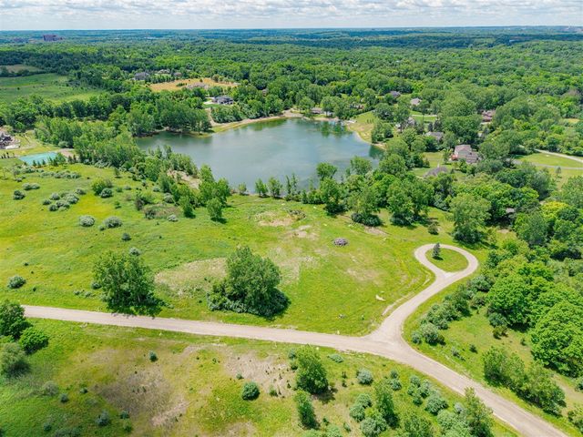 5670 E Stone Valley Drive, Ann Arbor, MI 48105