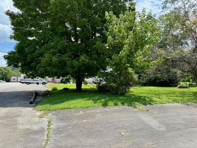 28 Lumber Street, Beattyville, KY 41311