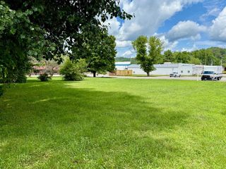 28 Lumber Street, Beattyville, KY 41311
