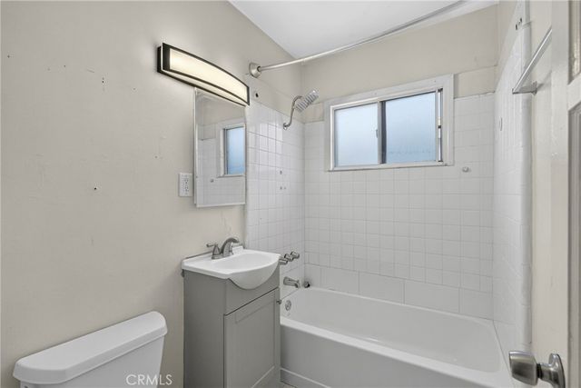 113 E 214th, Carson, CA 90745