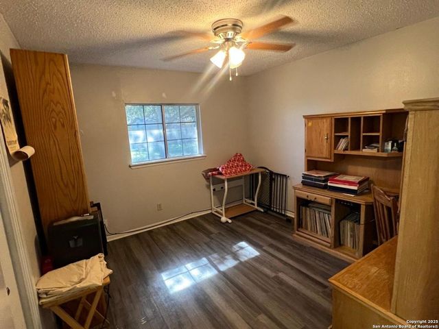 1404 Glendale, Beeville, TX 78102