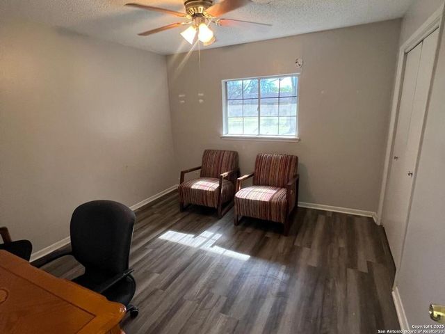 1404 Glendale, Beeville, TX 78102