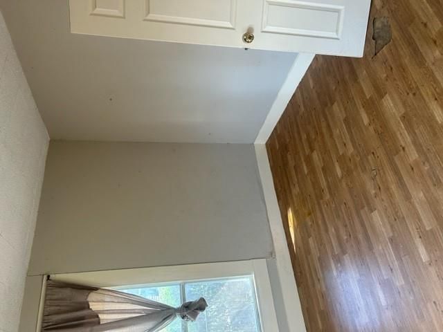 1008 Washburn ST, Taylor, TX 76574