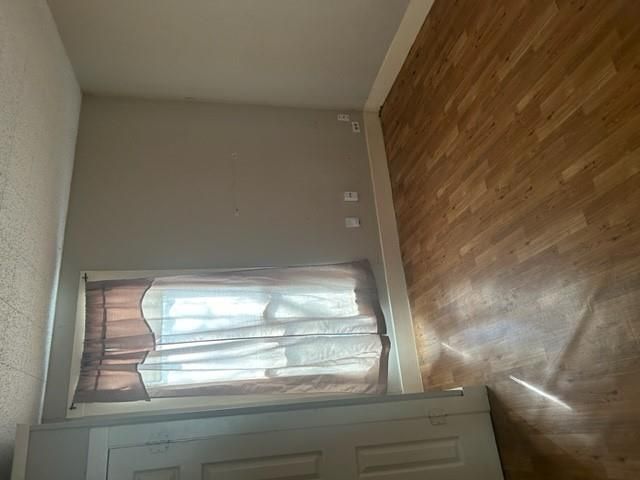 1008 Washburn ST, Taylor, TX 76574