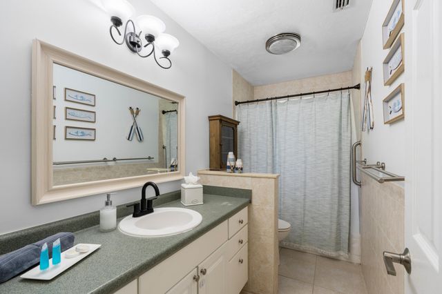 1887 Finn Hill Drive, Boynton Beach, FL 33426