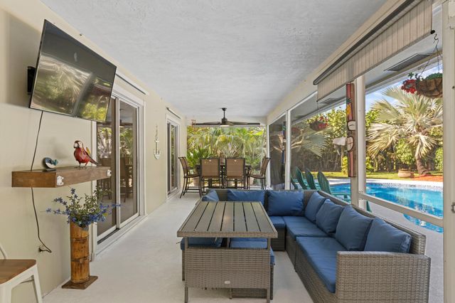 1887 Finn Hill Drive, Boynton Beach, FL 33426