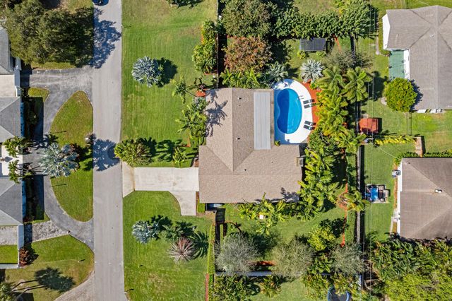 1887 Finn Hill Drive, Boynton Beach, FL 33426