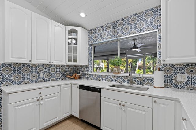 1887 Finn Hill Drive, Boynton Beach, FL 33426