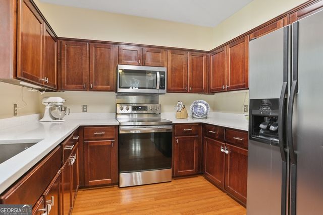 10 Chapel Lake N, Savannah, GA 31419