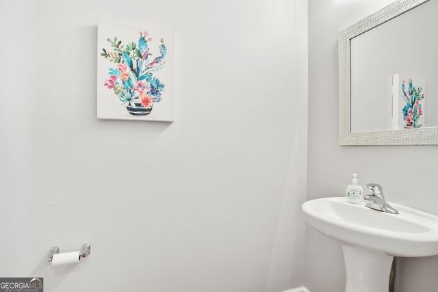 10 Chapel Lake N, Savannah, GA 31419