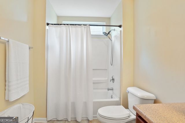 10 Chapel Lake N, Savannah, GA 31419