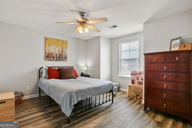 10 Chapel Lake N, Savannah, GA 31419