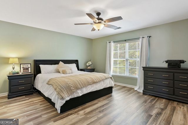 10 Chapel Lake N, Savannah, GA 31419