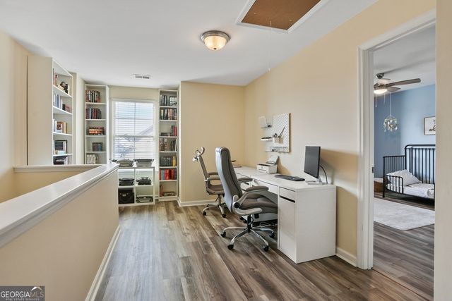 10 Chapel Lake N, Savannah, GA 31419