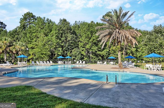 10 Chapel Lake N, Savannah, GA 31419