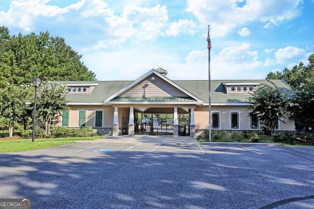 10 Chapel Lake N, Savannah, GA 31419