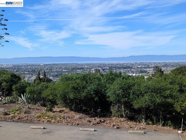 19100 Crest Ave 25, Castro Valley, CA 94546