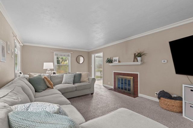 165 RIVER DRIVE, Appleton, WI 54915
