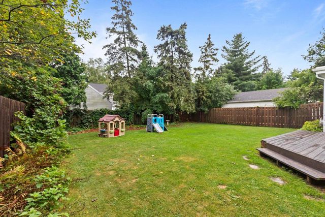 165 RIVER DRIVE, Appleton, WI 54915