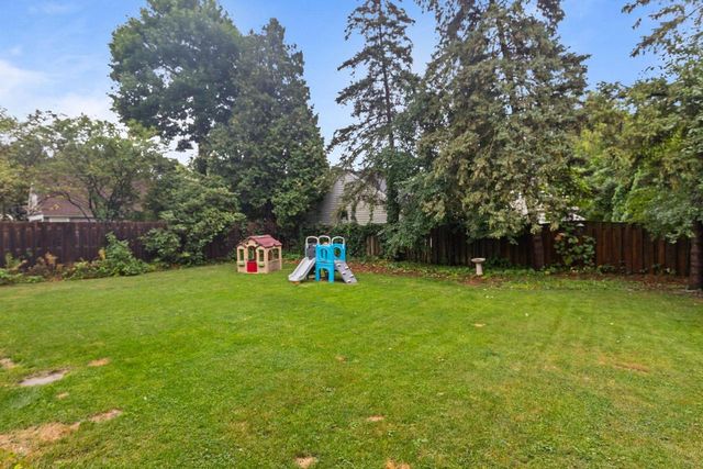 165 RIVER DRIVE, Appleton, WI 54915