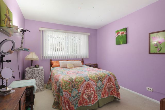 106 Cedar Court, Schaumburg, IL 60193