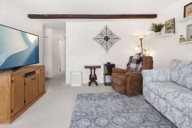 106 Cedar Court, Schaumburg, IL 60193