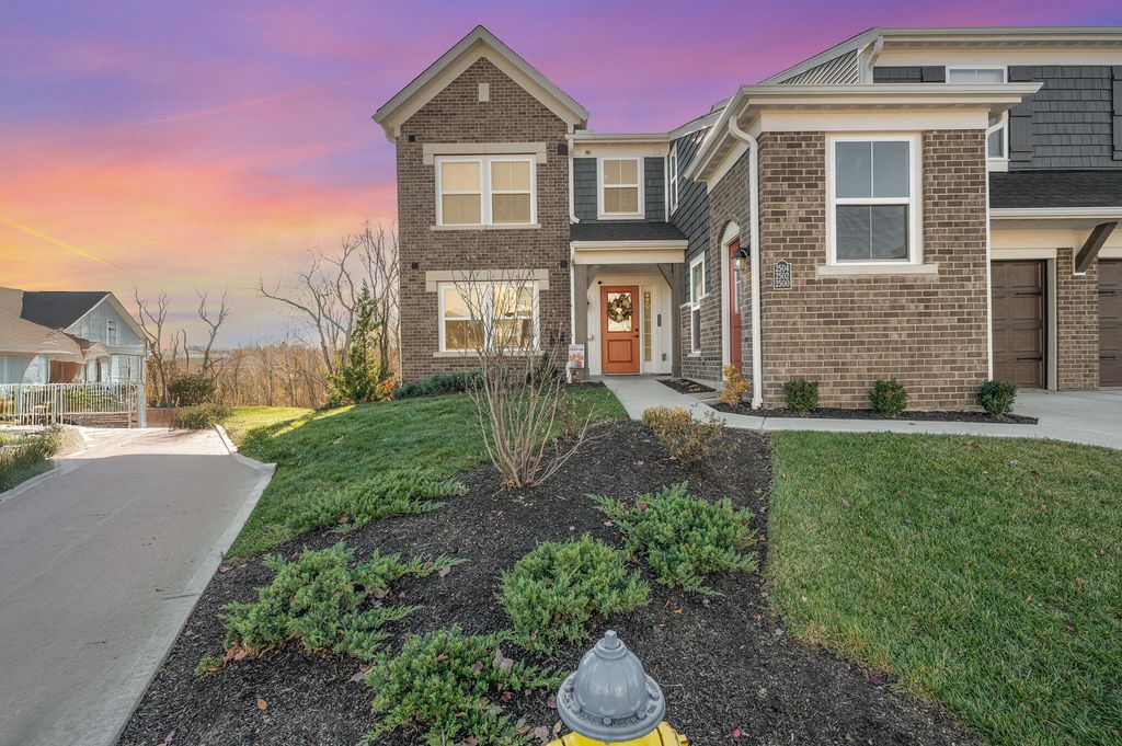 2500 Elyria Court, Crescent Springs, KY 41017